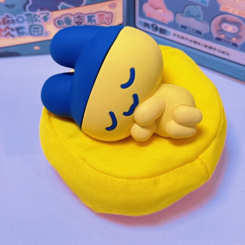 オリジナルバンダイ「たまごっち」睡眠ポーズシリーズ、枕付きブ - Bandai Model Tamagotchi のレビューと価格